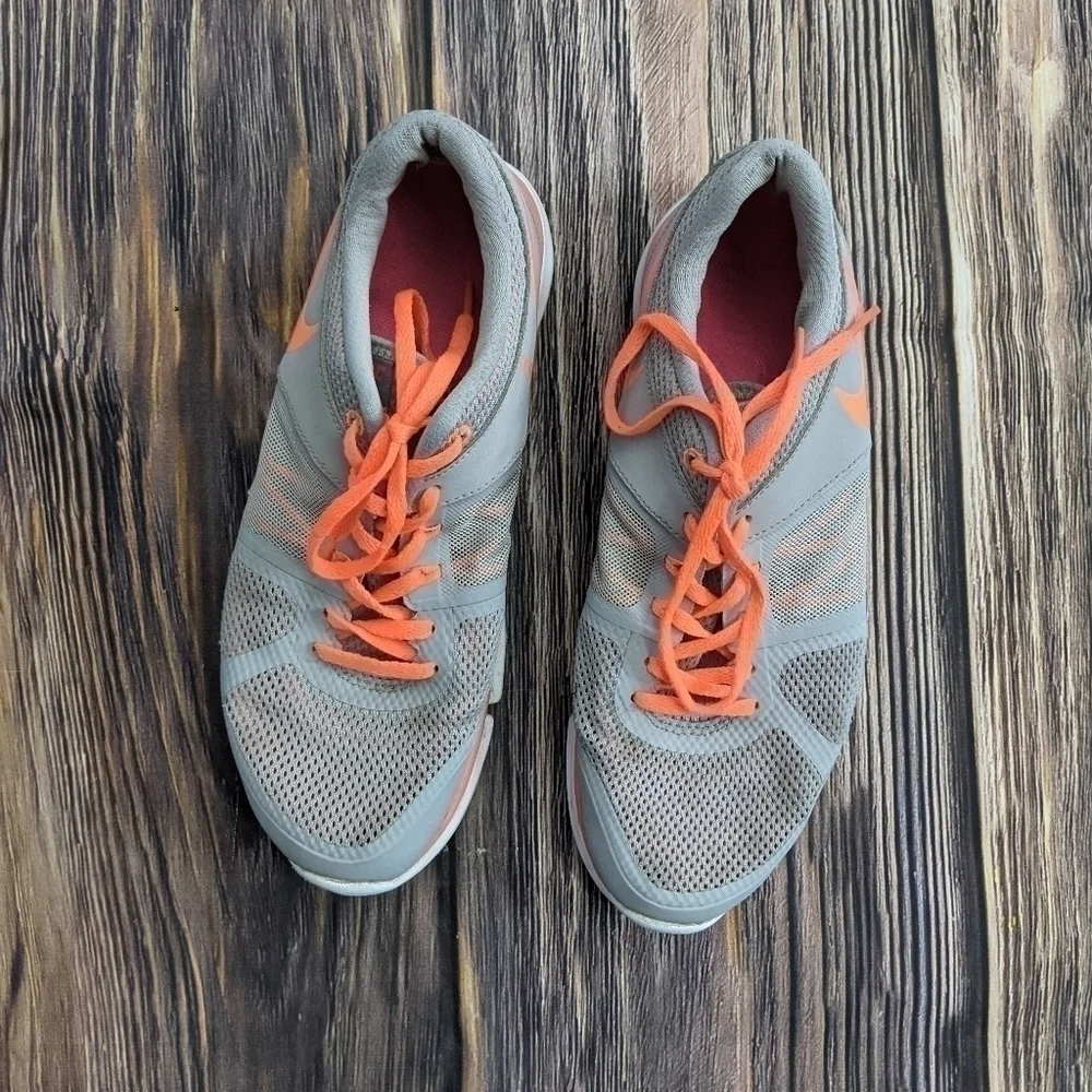 Women's 9.5 Nikes